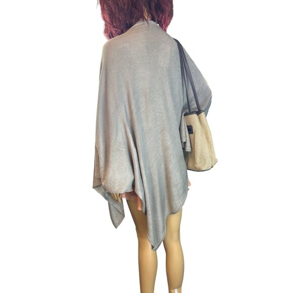 Womens Taupe Poncho Cape One Size Minimalist Fall Fashion Money Classic - Picture 2 of 9